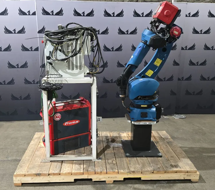 Used 2020 FANUC ArcMate 120iD + R-30iB PLUS + TPS 400i Robots Michigan US | iGAM Industrial Marketplace #1224906