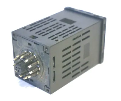 USED OMRON E5CN-Q1TDU TEMPERATURE CONTROLLER E5CNQ1TDU