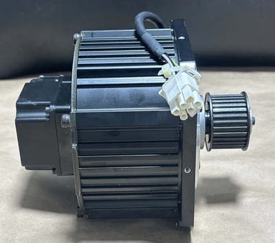 USED Yaskawa SGMRS-06A2B-YR21