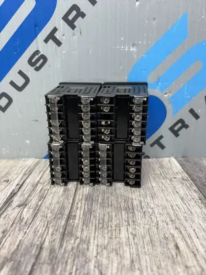 OMRON E5CC-QX3A5M-000 VER 2.1 Electrical/PLC/Automation | ESS Industrial Equipment Sales (3)