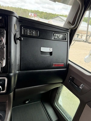 Used 2012 KENWORTH T800 TRUCK TRACTOR Conventional trucks Michigan US | Miedema Asset Management Group #1709452