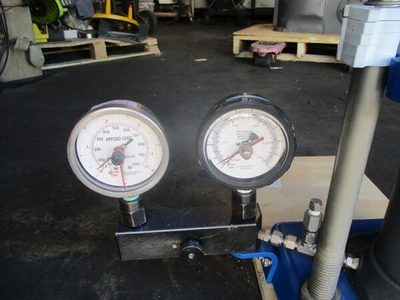 12 Ton, Fred S Carver, labratory pressure press, 24000 lb.