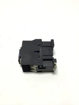 Telemecanique LC1D1810 IEC Contactors 3HP 3PH 32/35A (Lot of 4)