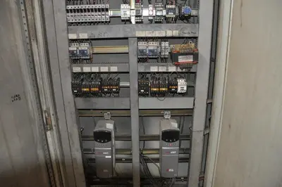 USED VALETTE PANEL PRESS 410 TON