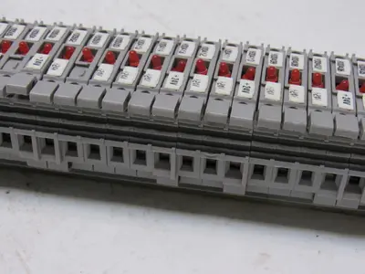 Entretec M4/8S Terminal Fuse Block W/ Blown Fuse Indicator  Lot of 48