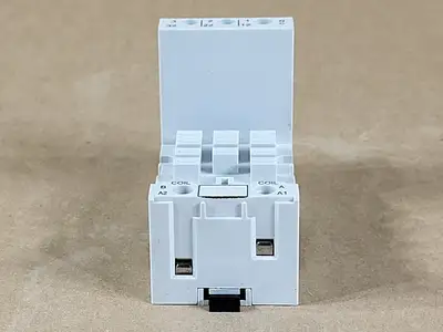 NEW ALLEN-BRADLEY 700-HN153