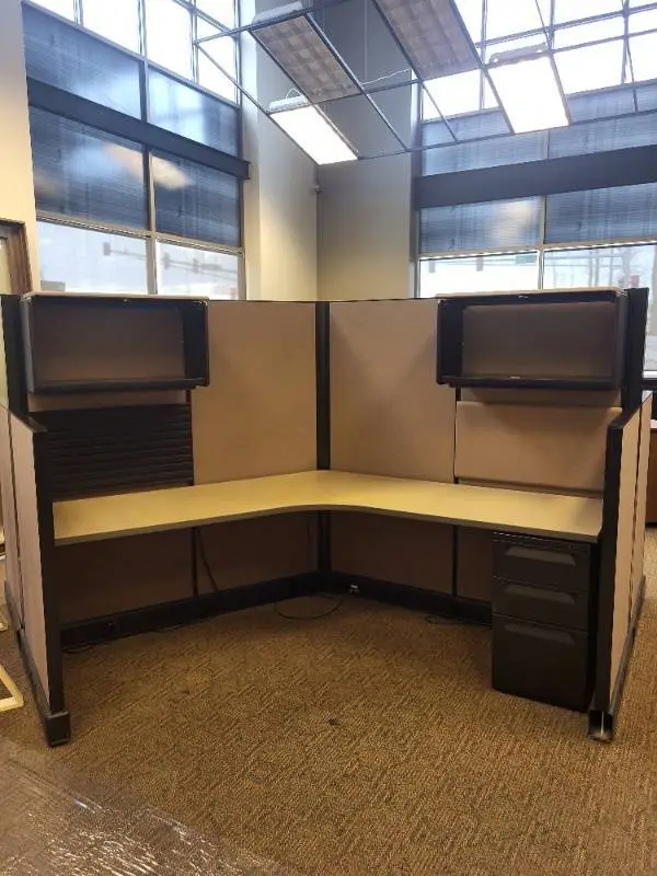 Herman Miller Three-Person Work Station Cubicle 120° with Acoustic Panels & Roll-Top Desk Wall Unit