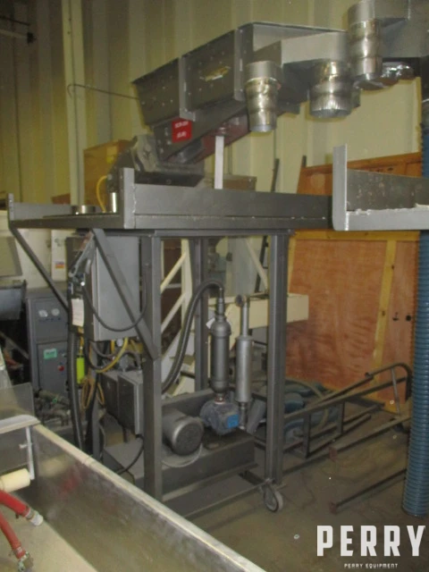 SYNTRON 12" x 3' Screen Vibrating (Hi-Speed &/Or Lite-Duty) | Perry Equipment