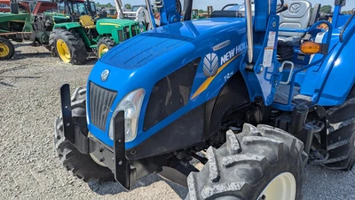 USED 2011 NEW HOLLAND T4.75