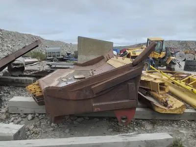 USED KOMATSU D375