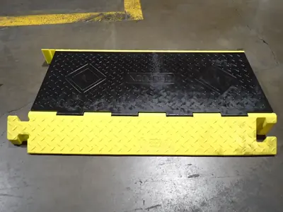 Used CHECKERS INDUSTRIAL BB4300GMB/Y Covers Ohio US | HGR 24 #785578
