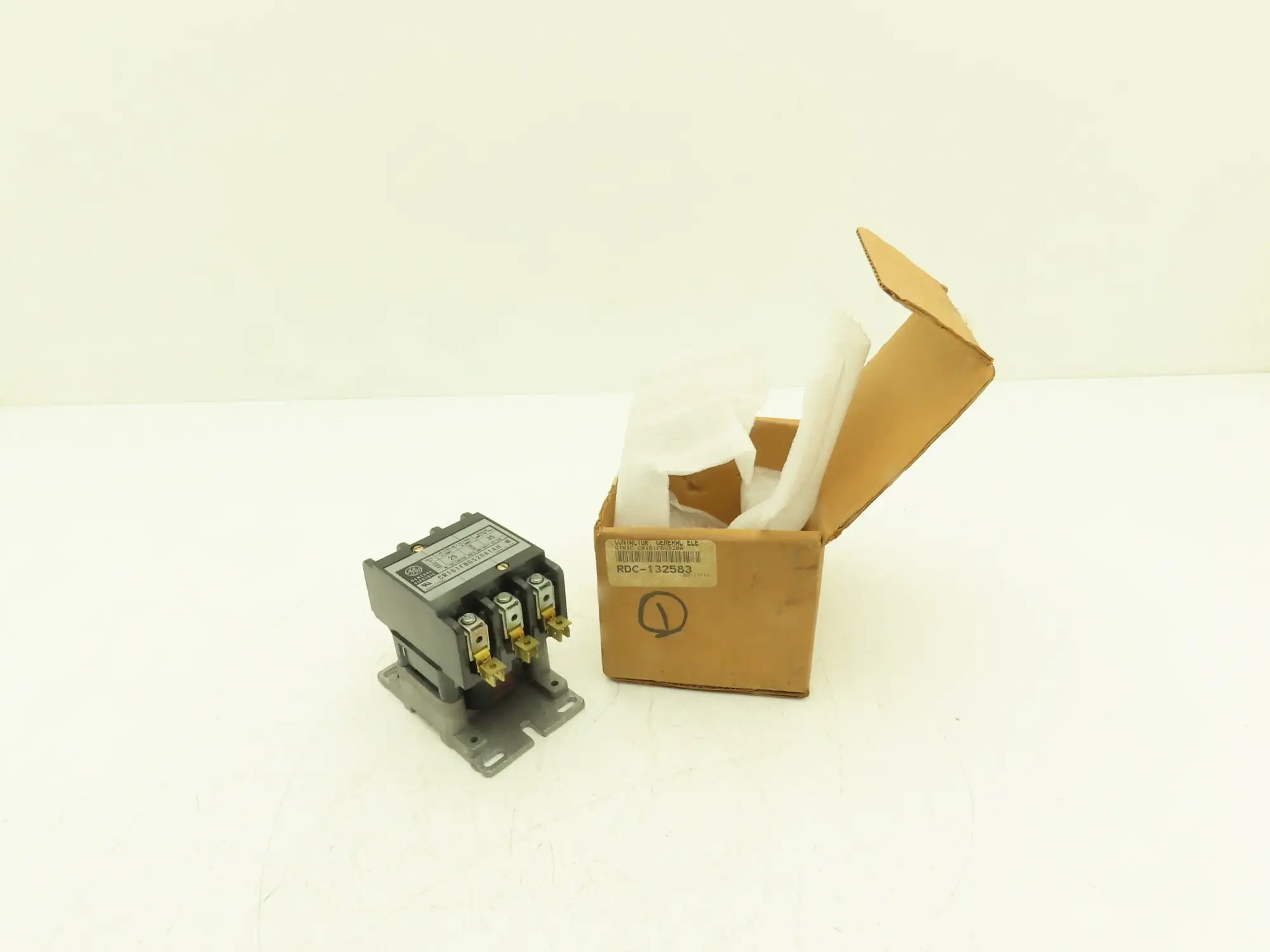 GE General Electric CR161FBG520A1AH Contactor 3-Pole 35A 120V Coil