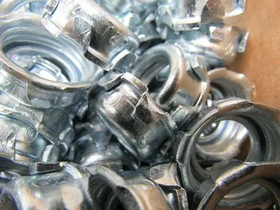 Thomas & Betts Cat 122 1/2" Metallic Bushing for Rigid Metal Conduit Box of 100
