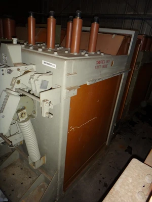 General Electric AM-13.8-10003H Magne Blast Circuit Breakers