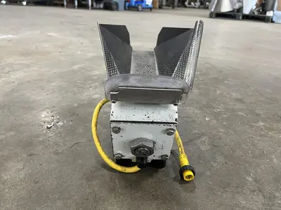 Used 1995 ERIEZ MFG. CO. KHS-5 Vibratory Conveyors British Columbia CA | Steep Hill Equipment Solutions #1354963
