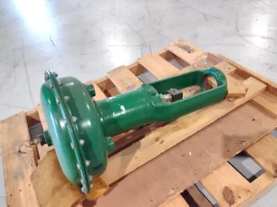 Used FISHER CONTROLS DIAPHRAGM ACTUATOR, 3/4 TRAVEL, SPRING OPPOSED Linear Actuators | Maverick Industrial Sales #1104185