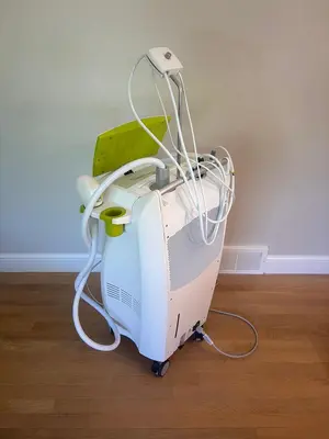 Used 2017 VENUS CONCEPTS VERSA W/ 6 HAND PIECES, VIVA, DIAMOND, OCTIPOLAR, HAIR REMOVAL, SKIN REJUVENATION Lasers / Laser Systems Minnesota US | Midwest Medical #1467836
