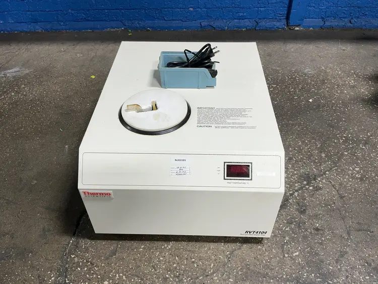 Used THERMO FISHER SCIENTIFIC RVT4104230 Lab Chillers Ohio US | HGR 24 #1280248