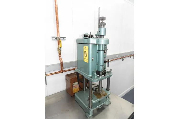 Used _UNKNOWN_ _UNKNOWN_ Cylinder Boring Machines Michigan US | Thompson Auctioneers #1520906