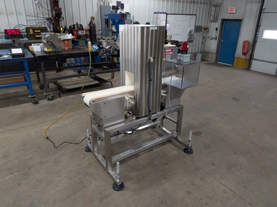 USED 2003 LOMA SENTRY