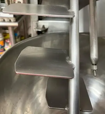 USED SAVAGE BROS CO S-48 (WORKHORSE)