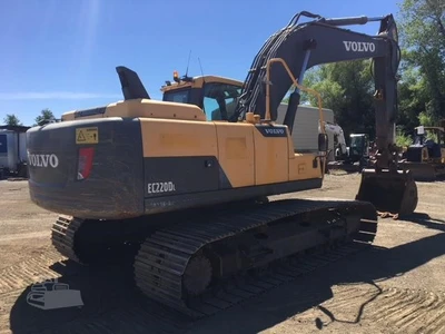 Used 2012 VOLVO EC220DL Crawler Excavators California US | Mittry Construction #1363469