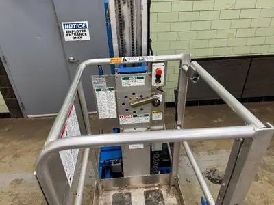 2000 Genie IWP20 Man Lift