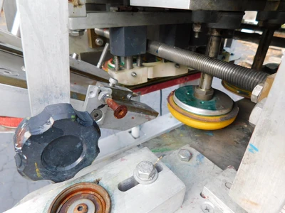 USED ELF AUTOMATIC CAPPER ACT 600