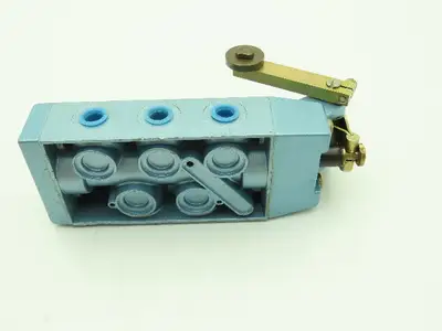 Skinner S3J0ACX2 Pneumatic Air Limit Switch Valve 5-Way 2 Pos 150PSI 1/4" NPT