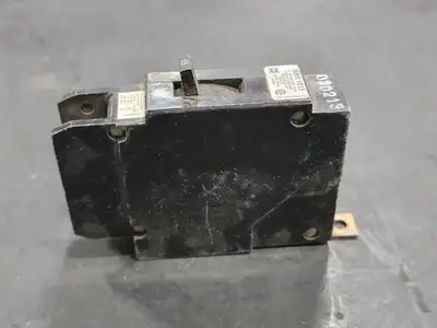 Used EATON CUTLER-HAMMER GBH1015 Switchgears British Columbia CA | Lenmark #244482