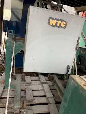 200 TON WTC EQUIPMENT HYDRAULIC TRACK PRESS & TORQUE WRENCH: STOCK #18311