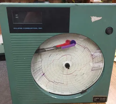 3213-700 Honeywell Circular Chart Recorder, Model  #DR4200EV-2-00-BC000EC