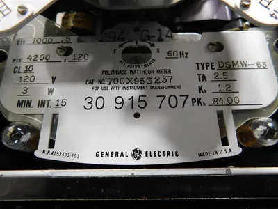 General Electric 700X95G237 Polyphase Watthour Meter DSMW-63 120V 3W CL10 Used