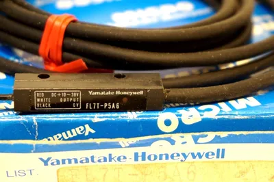 NEW YAMATAKE HONEYWELL FL7T-P5A6 PROXIMITY SWITCH FL7TP5A6
