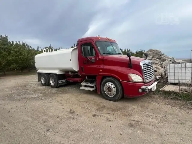 Used 2008 FREIGHTLINER CASCADIA 125 Water Trucks California US | ABN Services #1339213