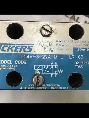 USED VICKERS DG4V-3-22A-M-U-HL7-60