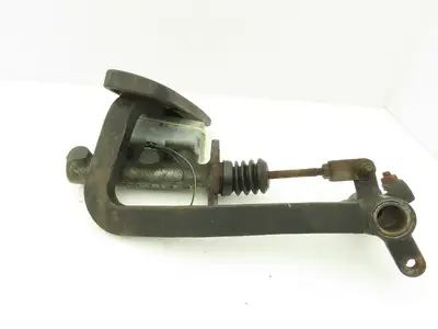 Hyster Brake Pedal & Master Cylinder Assembly Removed From E60Z-33 Forklift