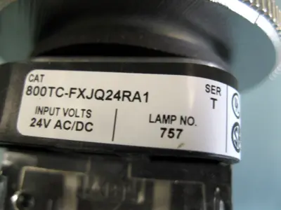 USED Allen-Bradley 800TC-FXJQ24RA1