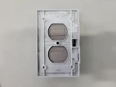 USED LEVITON 4970