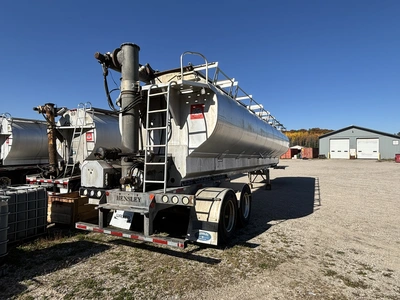 Used 2014 HENSLEY BULK FEED TRAILER Agricultural Trailers Michigan US | Miedema Asset Management Group #1709530