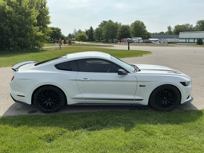 USED 2016 FORD MUSTANG
