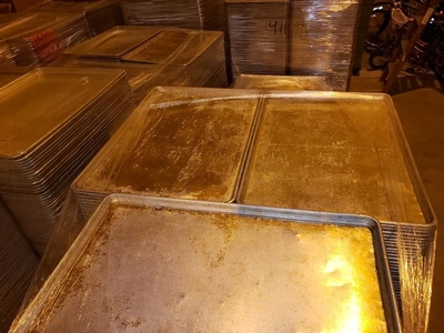 100-0103 Bakery Sheet Pans Size: 18"W x 26"L x 1-1/8"D