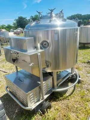 USED 1983 LETSCH CORPORATION 250 GALLON