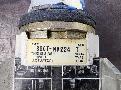 USED ALLEN-BRADLEY 800T-NX224