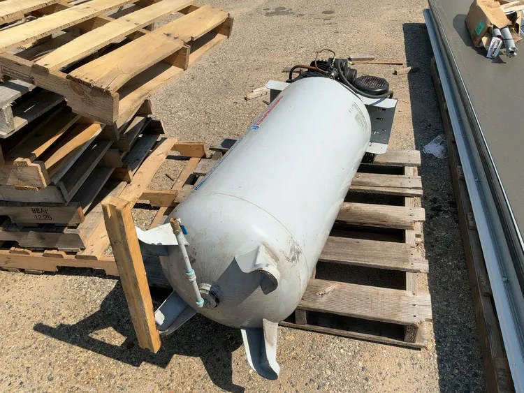 Used BELAIR 216V Tank Mounted Air Compressors Michigan US | Miedema Asset Management Group #1337230