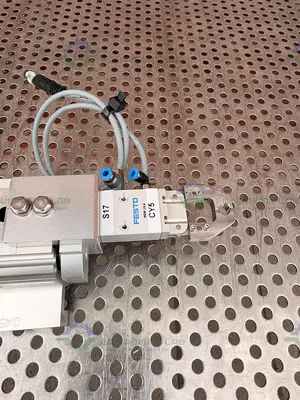 Used FESTO DGSL-10-30-P1A COMPACT DOUBLE ACTING PNEUMATIC SLIDE ACTUATOR Electronics & Components California US | Equipment Lab #1466103
