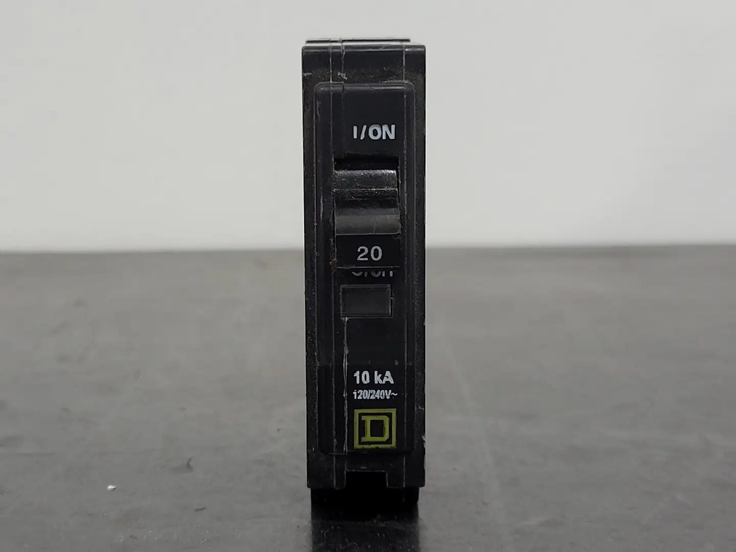 USED SQUARE D QO120