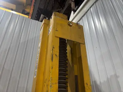 (4) 20 TON (160,000 LBS TOTAL) RAILWAY / NEUERO HEAVY DUTY MOBILE VERTICAL LIFT JACKS: YOBRO #23870