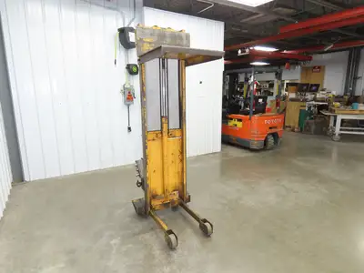 Langley BHLD Walk Behind Pallet Lift Truck 200lb 12V Straddle Platform 70" Lift