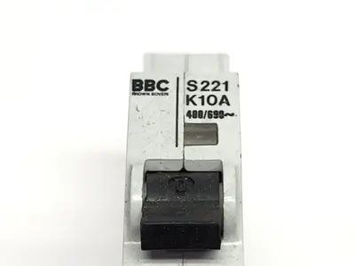 Used BBC Brown Boveri S221 K10A Circuit Breakers Michigan US | Maverick Industrial Sales #1460514